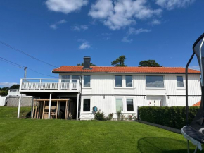 Flott sørlandshus ved sjøen leies ut